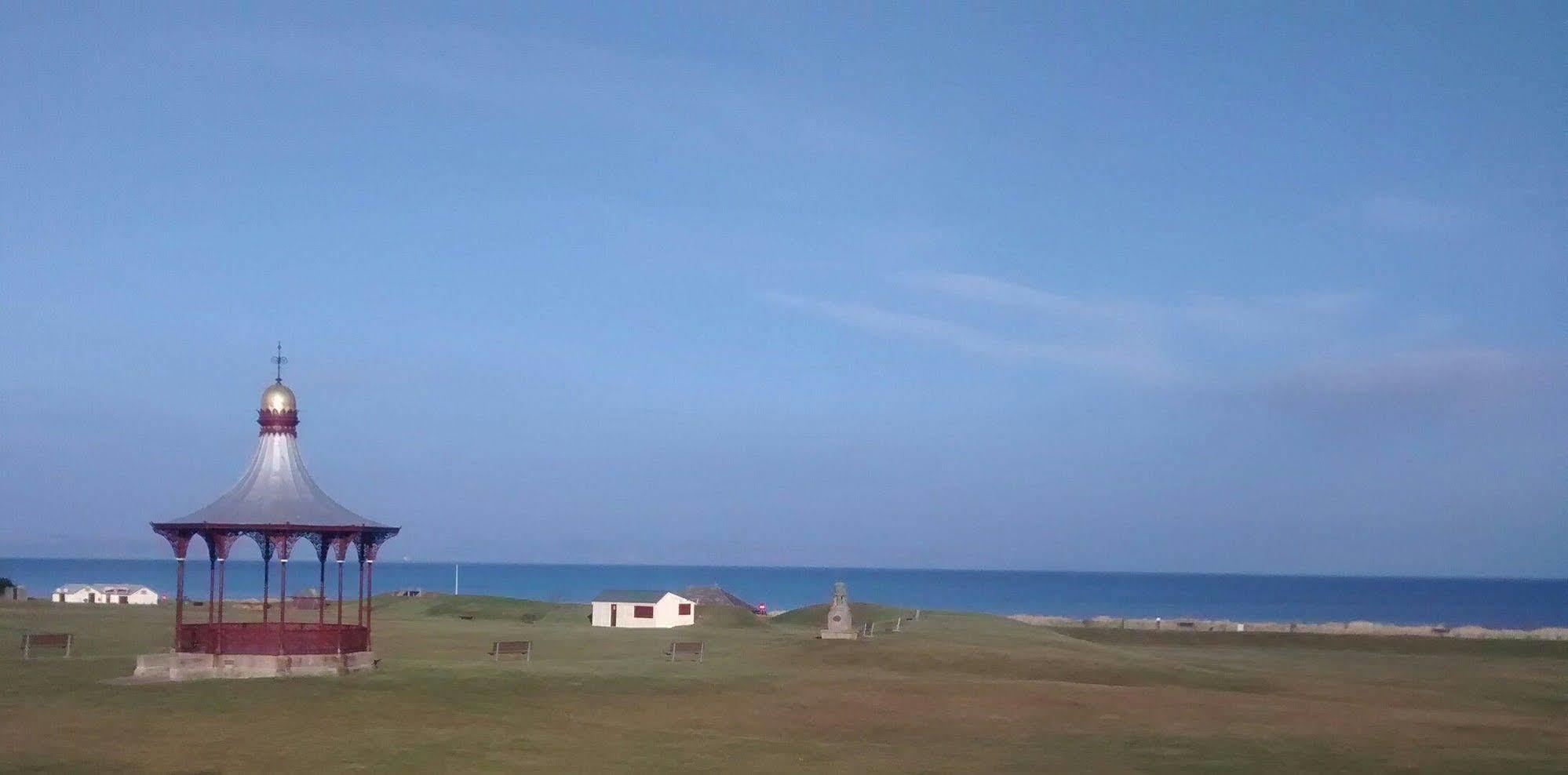 The Bandstand 3* Nairn